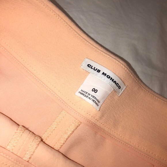 🍑CLUB MONACO PEACH SKORT.🍑 - Picture 3 of 5